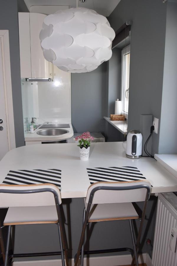 Be My Guest - Hoza Studio - Pkin Super Centrum Metro Wi-Fi Breakfast 华沙 外观 照片